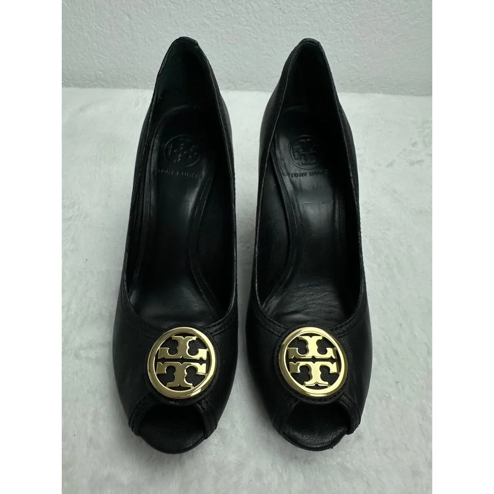 Tory Burch Black Leather Peep Toe Wedge Pumps Gold Logo Medallion 10M 4304